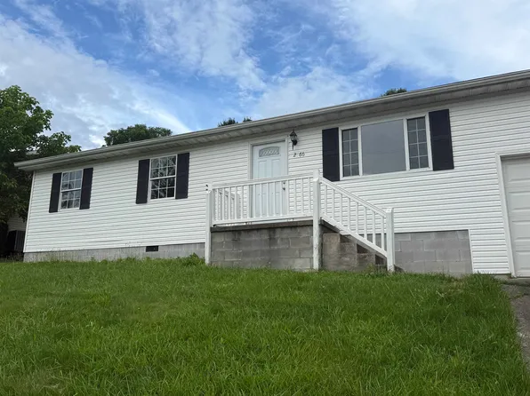 393 Riverbend Dr, Ona, WV 25545