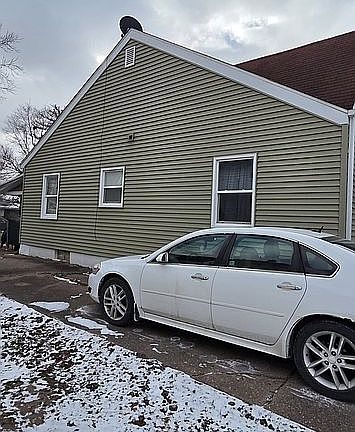 2nd image of 706 Glenwood Ave