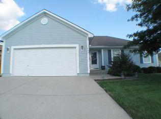 805 Ridge View Dr, Grain Valley, MO 64029