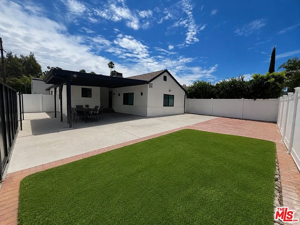4852 Topanga Canyon Blvd