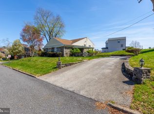 4900 Cedar Ln, Drexel Hill, PA 19026