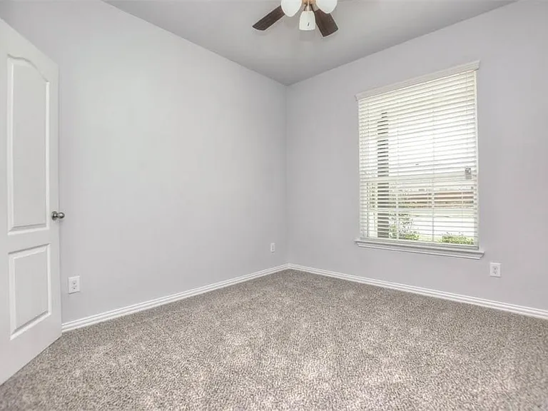 704 Bonnet Blvd — Photo 17