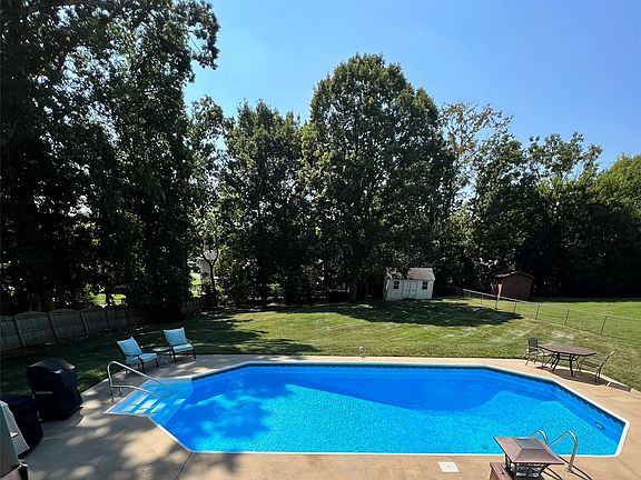 4th image of 17031 Knoxwood Dr