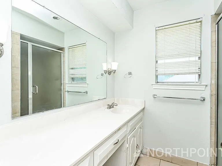 1105 Cedar Ridge Dr — Photo 10