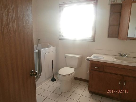 4th image of 2526 Lake Shore Dr