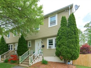 9 Harmony Ln, Framingham, MA 01701