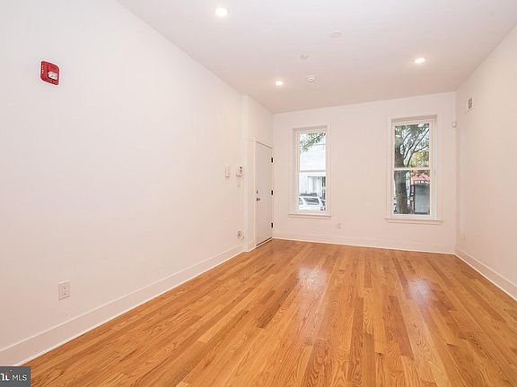 5th image of 614 W Norris St Unit 1