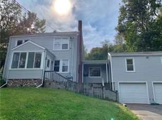 129 Barn Hill Rd, Monroe, CT 06468