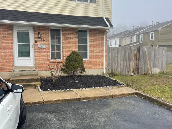 22 Forest Creek Dr, Dover, DE 19904