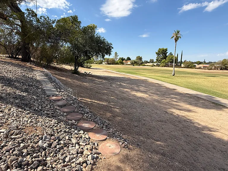 1832 S Tam O Shanter Ave — Photo 45