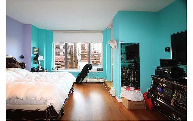 Sold by Douglas Elliman | media 14