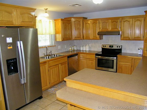5th image of 405362 E 1235th Rd