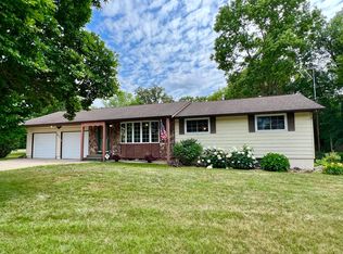 147 Cannon View Dr, Red Wing, MN 55066
