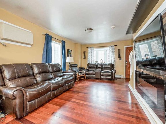 2nd image of 151-34 133rd Ave #151-34
