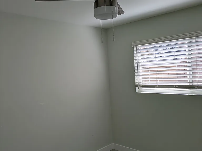 2355 Bennington Ln — Photo 7