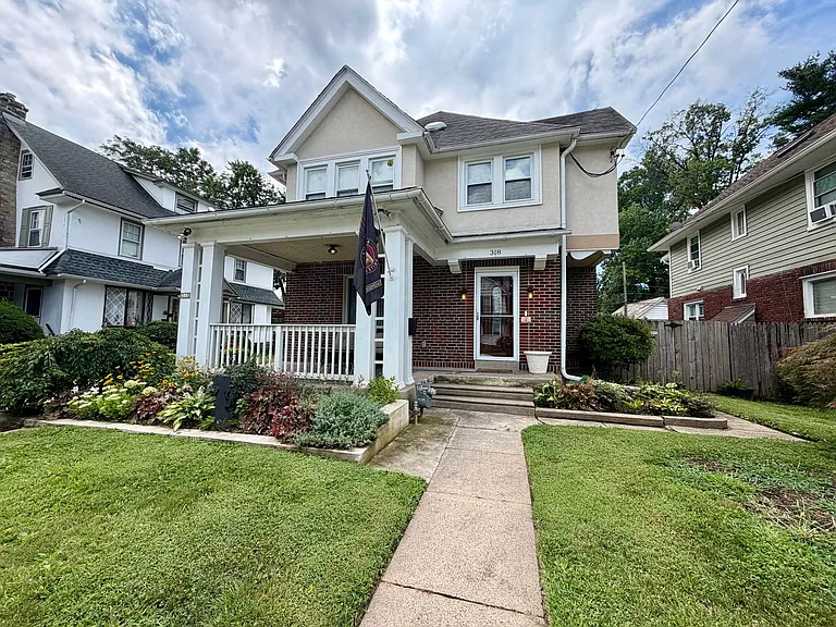 318 Lincoln Ave — Photo 2
