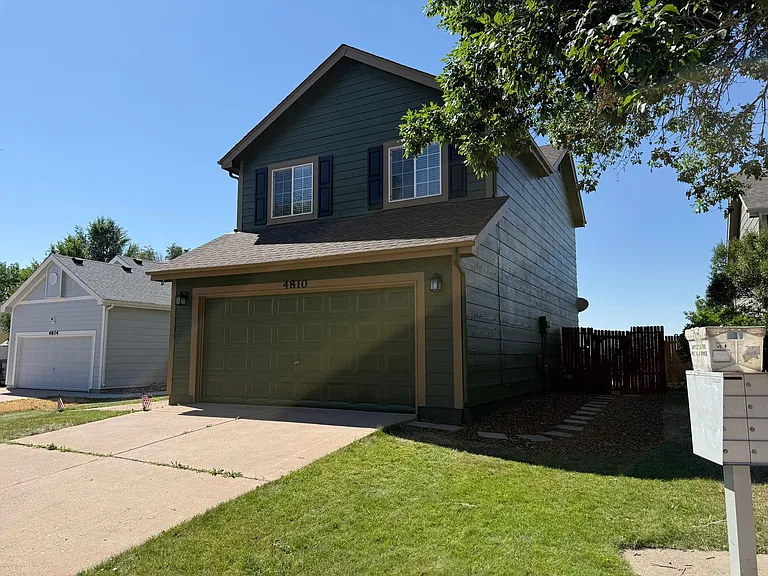 4810 Ardley Dr — Photo 3