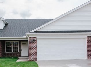 11409 River Falls Dr, Louisville, KY 40272