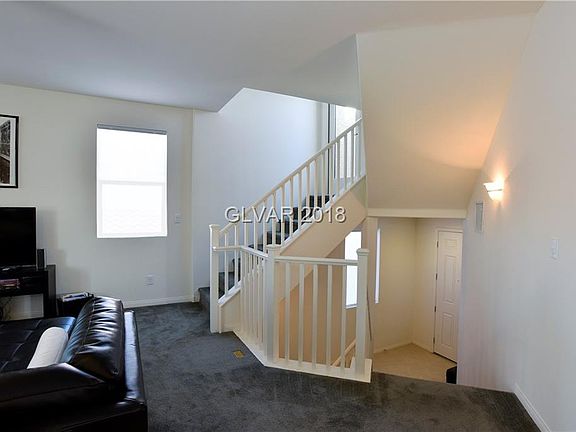 3rd image of 10547 Norona Island St