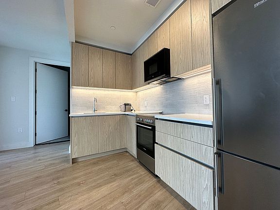 4th image of 1263 Bedford Ave #4A