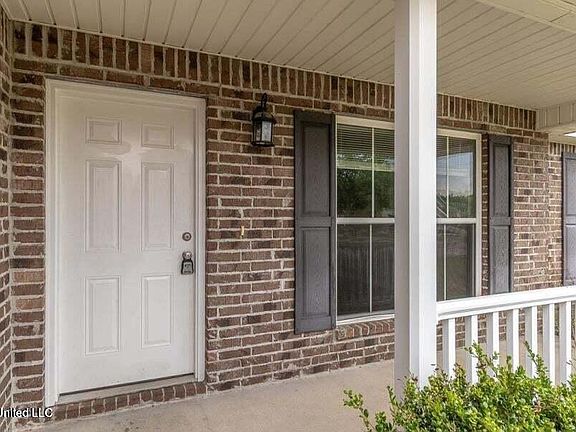 4th image of 113 Hawthorne Dr
