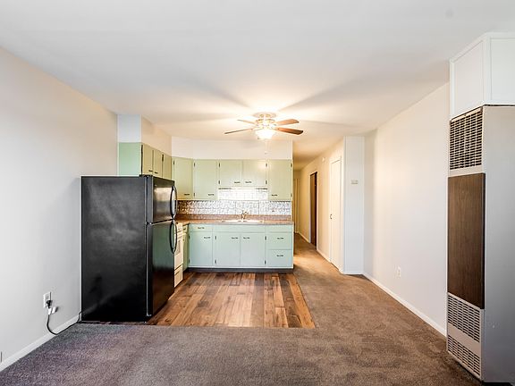 2nd image of 800 E Hanna St APT 2