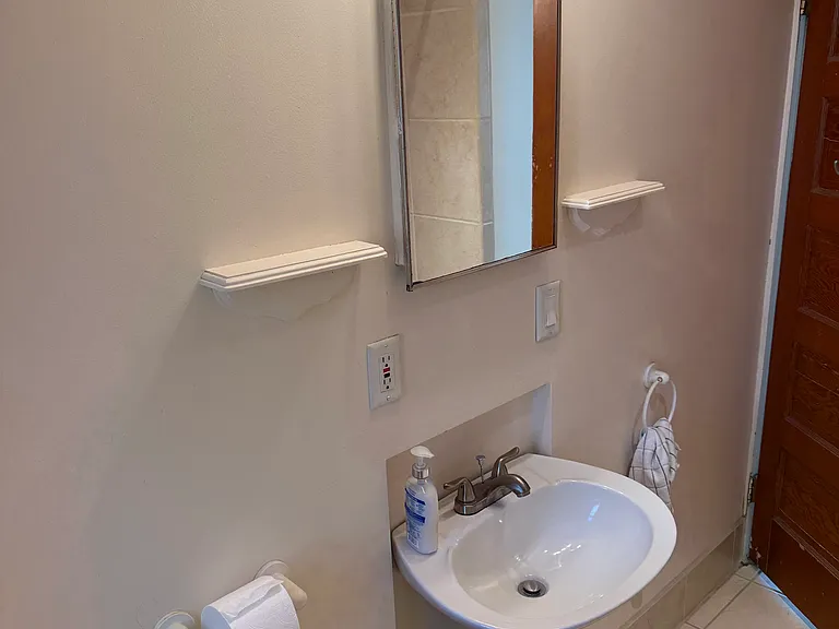 3 Forest Cir #1 — Photo 4