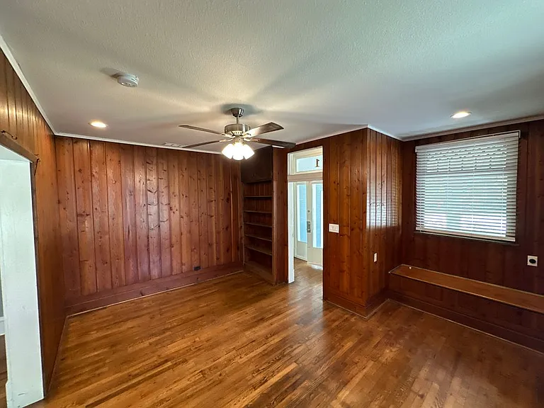 501 N Virginia St — Photo 6