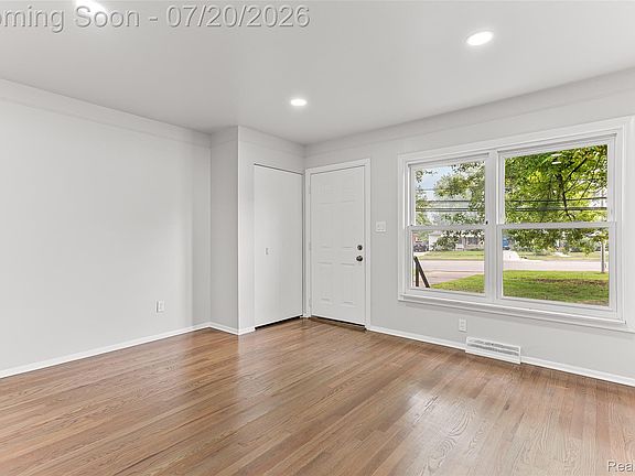4th image of 7884 Pardee Rd