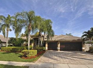 10943 NW 2nd St, Plantation, FL 33324