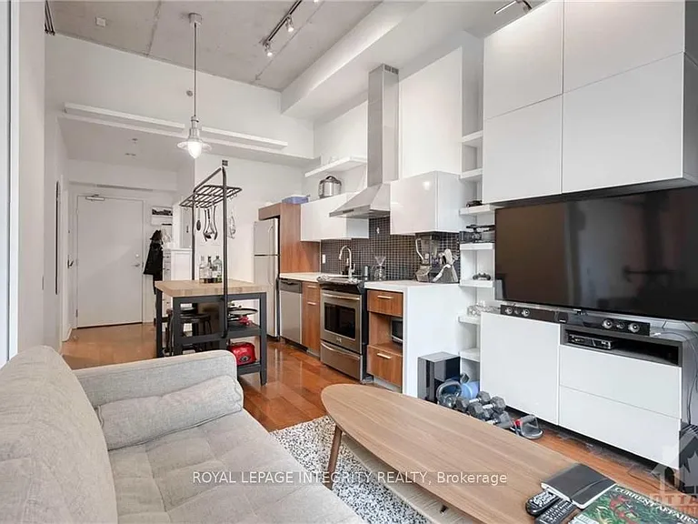 340 McLeod St #113 — Photo 11