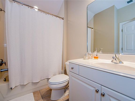 3rd image of 1421 Stickley Ave #B