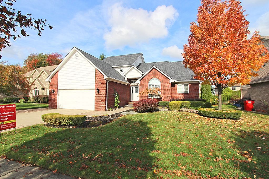 19913 Mapleton Dr, Macomb, MI 48044 | Zillow
