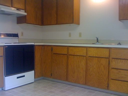 2nd image of 2375 Columbia Blvd APT 13