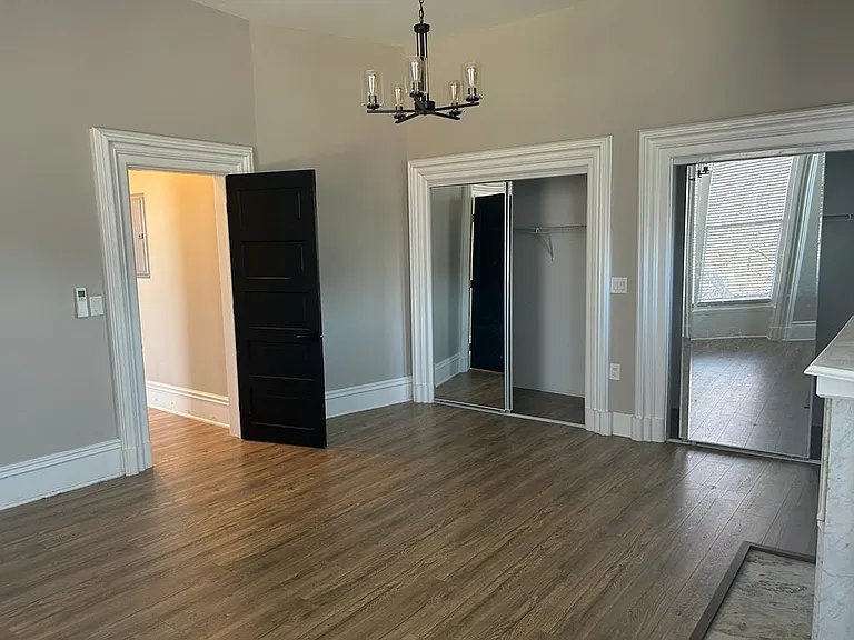 3805 Franklin Blvd #201 — Photo 24