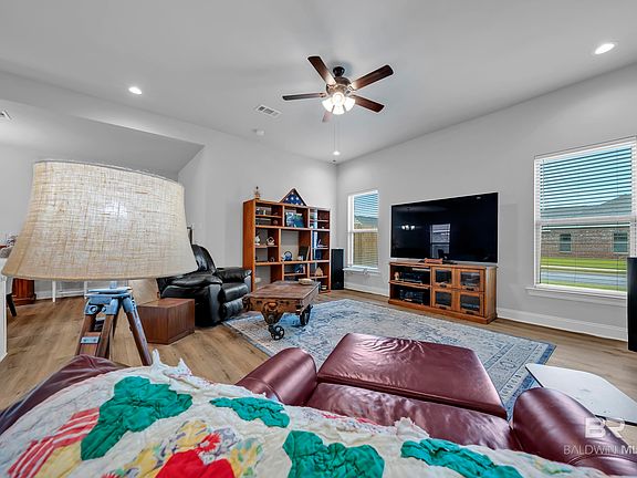 3rd image of 1100 Stella Rd