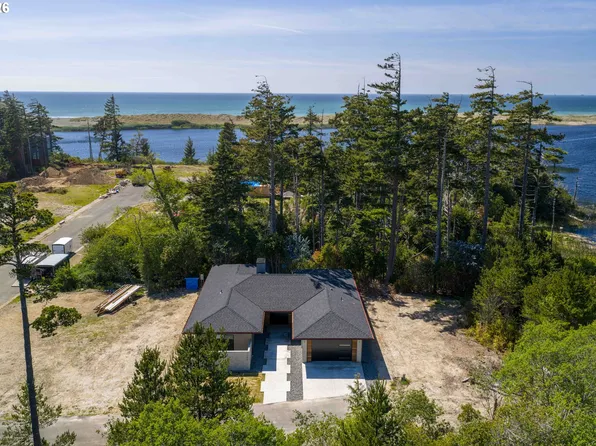 1103 Talus Way, Port Orford, OR 97465