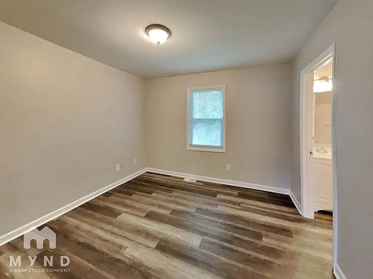 729 Chandler Ave — Photo 7