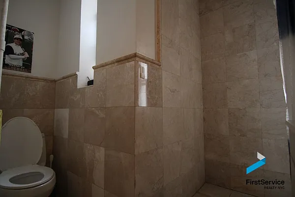 Rented by FirstService Realty (legacy) | media 16