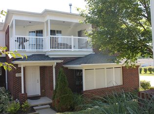 6869 Boulder Pointe Dr, Washington Township, MI 48094