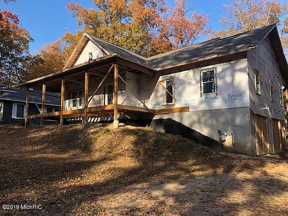 4th image of 47110 Oak Ave