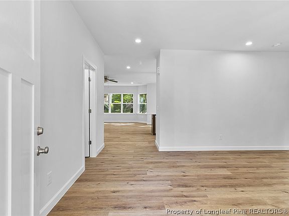 5th image of 5062 Bluebird Dr