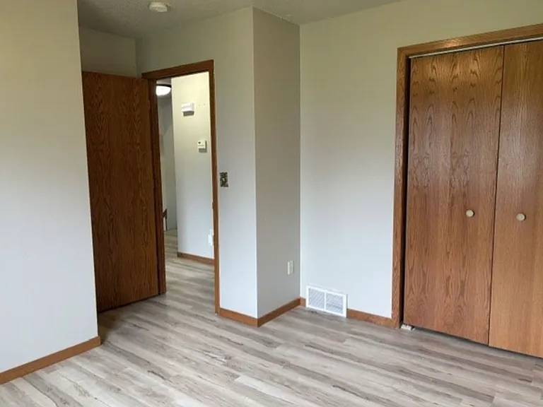 2909 W Frank St — Photo 12