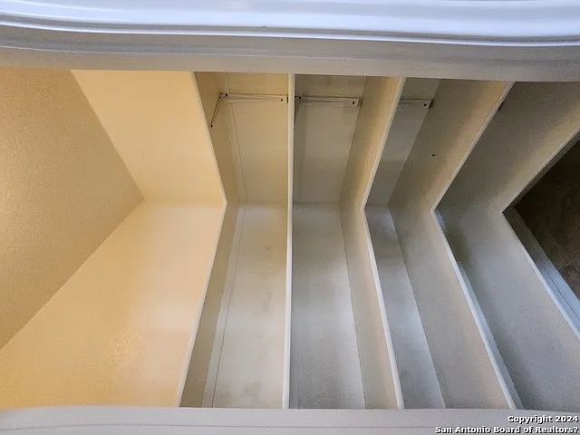 1517 Redbridge Dr — Photo 11