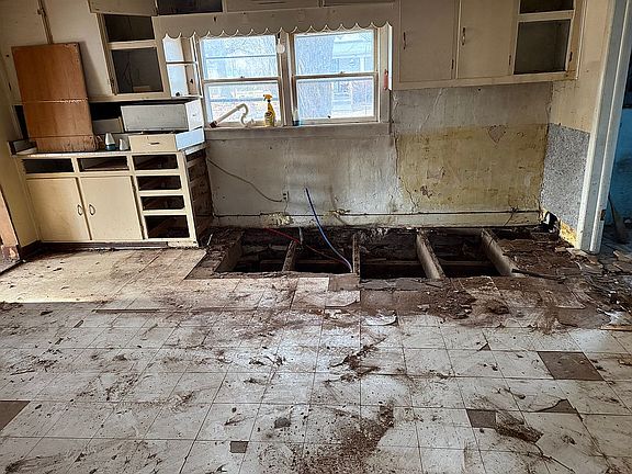 3rd image of 7215 Eleana Rd