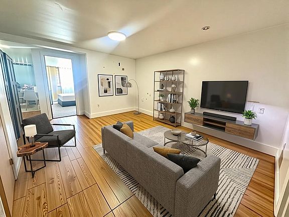 5th image of 2323 E 16th St Floor 1