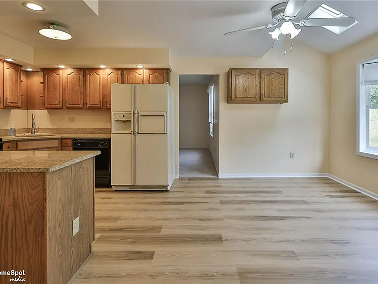 4059 Wedgewood Rd — Photo 9