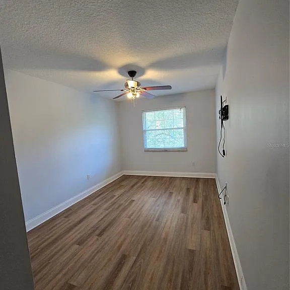 612 E Church St — Photo 22