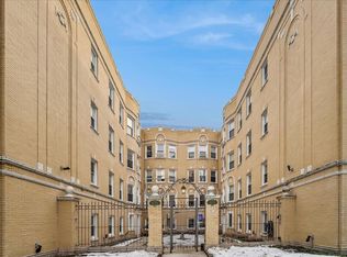7411 N Hoyne Ave APT 3, Chicago, IL 60645