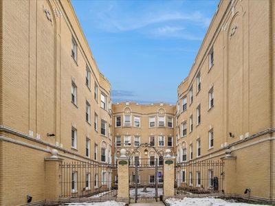7411 N Hoyne Ave APT 3, Chicago, IL, 60645
